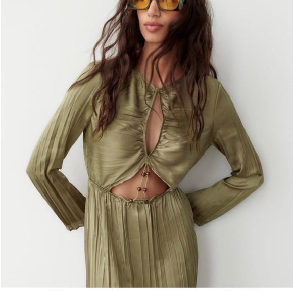 Center beaded Zara dress - Picture 4 of 8